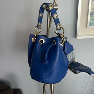 Laura di Maggio leather bucket bag crossbody